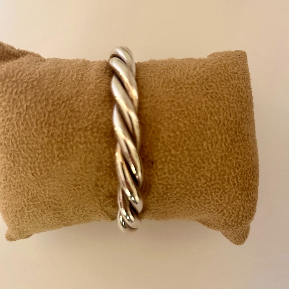 Silpada .925 sterling silver twisted cuff bracelet retired 39.2 g.